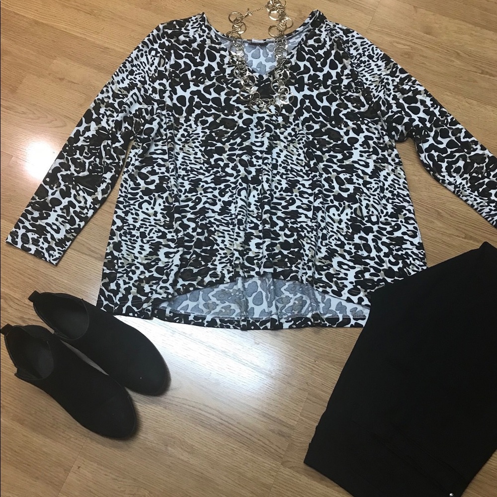 Leopard print long sleeve top!🌹